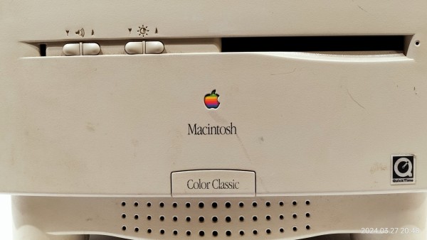 1993/平成5/Apple/Macintosh Color Classic/Motorola 68030 16MHz