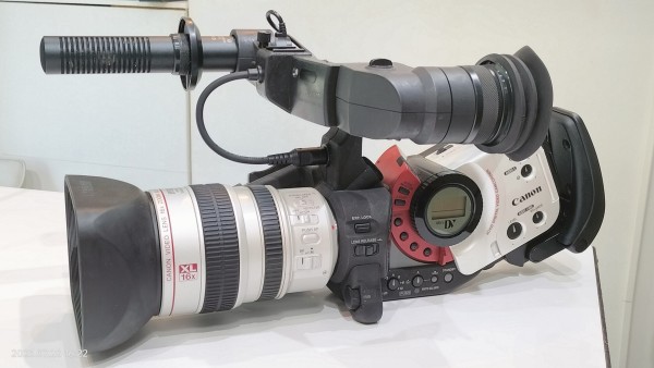 1998/平成10/Canon/DM-XL1E/XL1/16倍ズーム/XLマウント/EFレンズ対応/DV/ : Extinct Media  Museum | 絶滅メディア博物館