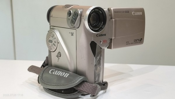 2000/平成12/Canon/IXY DV/DM-PV2/発売当時世界最小・最軽量