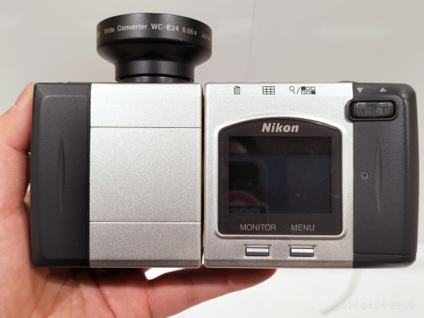 1998/平成10/Nikon/COOLPIX E900/ニコン初のニッコールレンズ