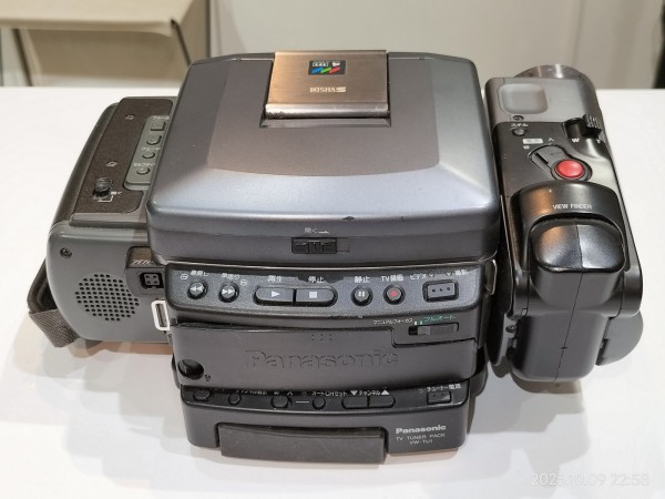 1994/平成6/Panaosninc/NV-LC1/S-VHS-C/TVチューナパック付き 1994/平成6/Panaosninc/NV-LC1/S-VHS-C/TVチューナパック付き