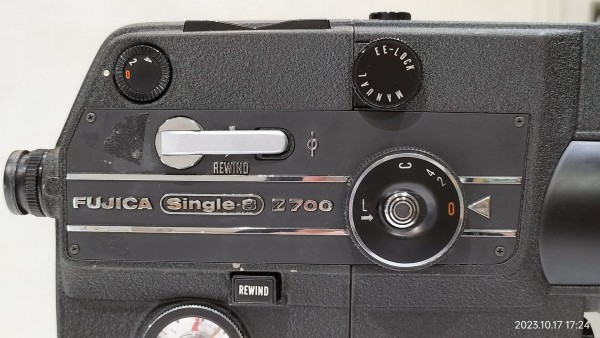 1972/昭和47/FUJICA/Z700/Single8/シングル8/固定グリップ/8ミリカメラらしいデザインの機種/ : Extinct  Media Museum | 絶滅メディア博物館