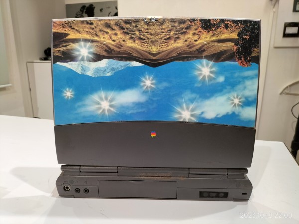 1996/平成8/Apple/PowerBook 1400cs/BookCover/PowerPC603e/11.3インチ