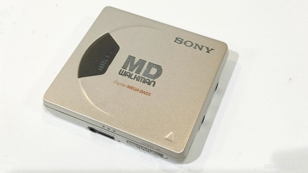 SONY MD WALKMAN MZ-E55 MDプレーヤー 2005 SONY ソニー MDウォークマン MZ-E505 - メルカリ