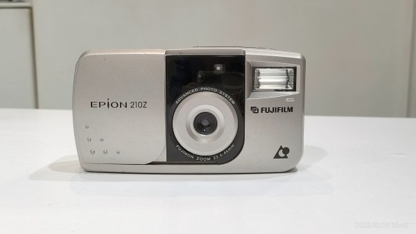 1998/平成10/FUJI FILM/EPION 210Z/APSフィルムカメラ/2倍ズーム