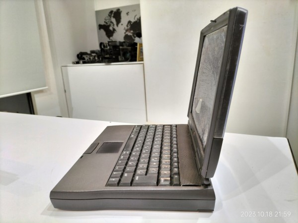 1996/平成8/Apple/PowerBook 1400cs/BookCover/PowerPC603e/11.3インチ