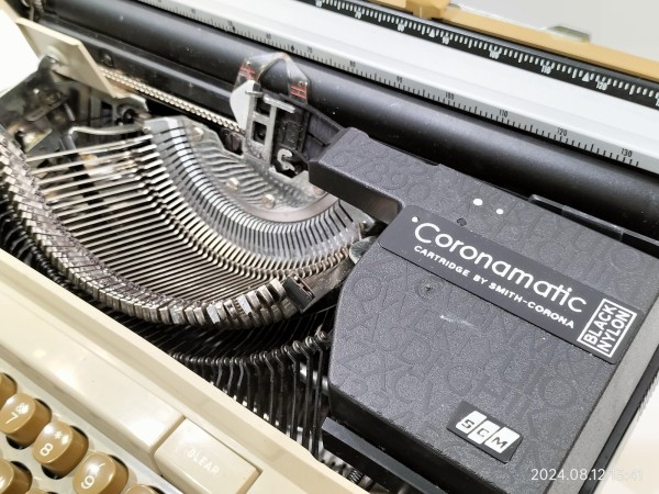 1973/昭和48/SCM/SMITH-CORONA/CORONET SUPER 12 ELECTRIC TYPEWRITER