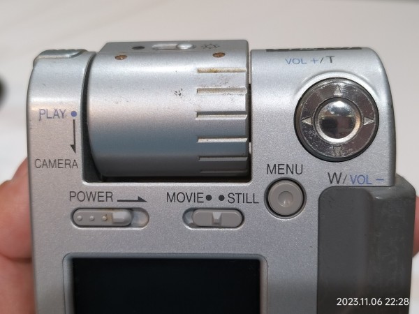 1998/平成10/SHARP/VN-EZ1/MPEG-4/ASF/35万画素/インターネット