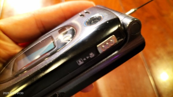 2003/平成15/SHARP/J-SH53/ケータイ初の100万画素/電子ブック