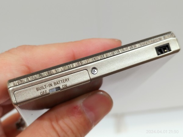 2002/平成14/SONY/MD Walkman/MZ-E10/再生専用MDウォークマン/厚さ9.9
