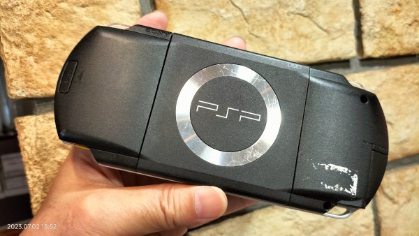 2004/平成16/SONY/PlayStation Portable/PSP/第6世代/携帯型ゲーム機