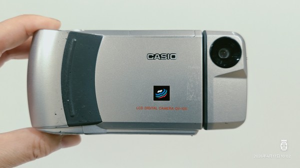 1996/平成8/CASIO/QV-100/シリーズ初のVGA/メモリー4MB/64枚撮影可能