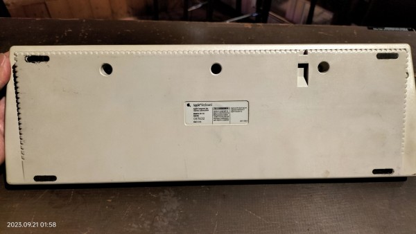 1989/平成1/Apple/Apple Keyboard/Macintosh SE30付属キーボード