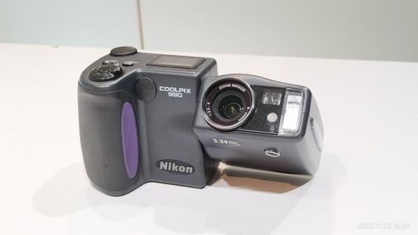 2000/平成12/Nikon/COOLPIX 990/クールピクス/スイバル構造/334