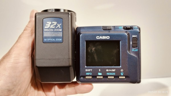 2001/平成13/CASIO/QV-2900UX/211万画素/光学8倍/CF Type2 microdrive