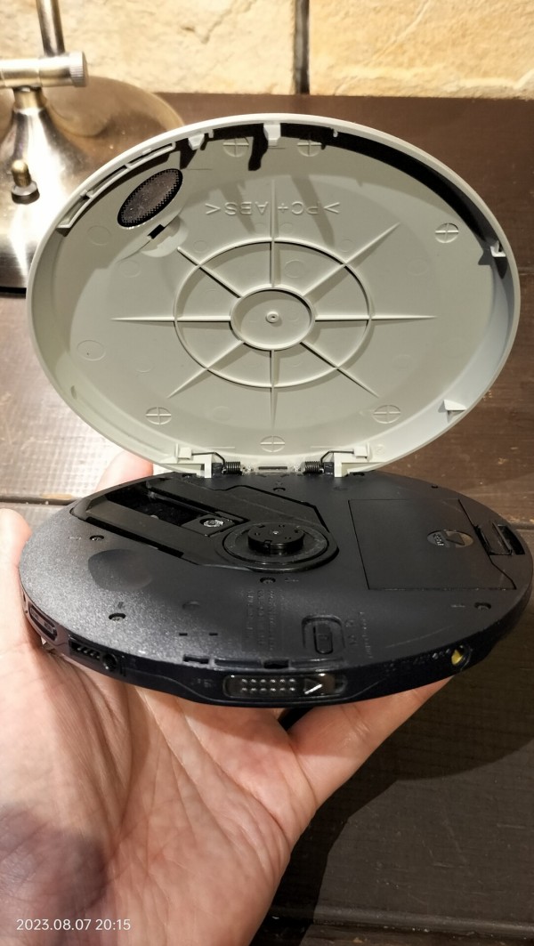 2002/平成14/SONY/D-EJ775/CD WALKMAN/ポータブルCDプレーヤー/単3電池