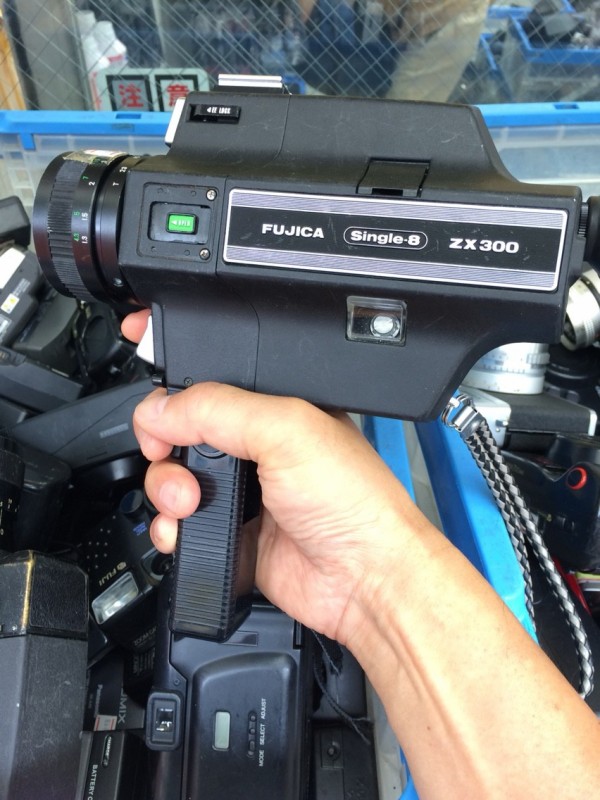 フジヤカメラジャンク館でFUJICA Single8のZX300を500円で