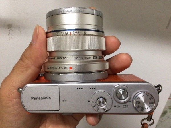 オレンジの LUMIX GM1 に合う単焦点レンズはこれだ！ : himag