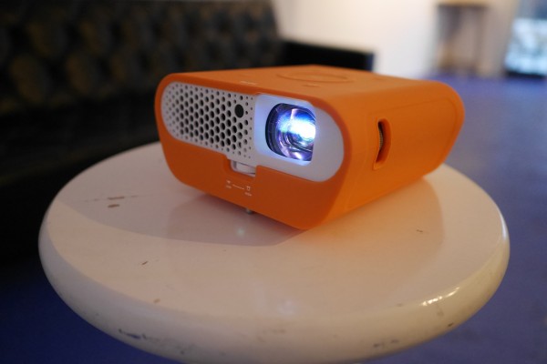 BenQ プロジェクター HT3050 ホームシアター (DLP/フルHD/2000lm