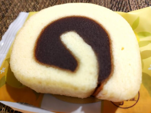 愛媛でタルトというと ロールケーキっぽいものが出てくる タベシラ 食べて調べて書く雑学ブログ