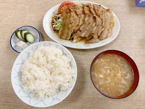 勝浦市部原にある とんかつ山本 さんで生姜焼き定食頂いてきました 房総の不動産会社 エンゼル不動産房総店リゾート日記