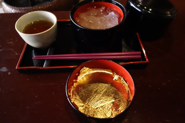 懐華樓 かいかろう カフェ 金沢 ひがし茶屋の金箔くずきり Fleur De Coeur ココロノハナ