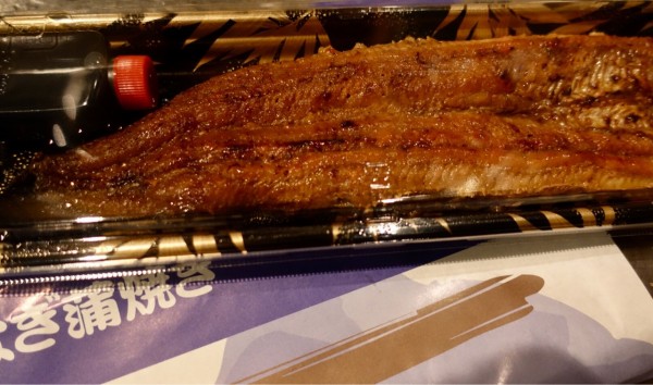 蟹 鰻専門店 みやむら 鰻を仕入れに金沢近江町市場へ Fleur De Coeur ココロノハナ