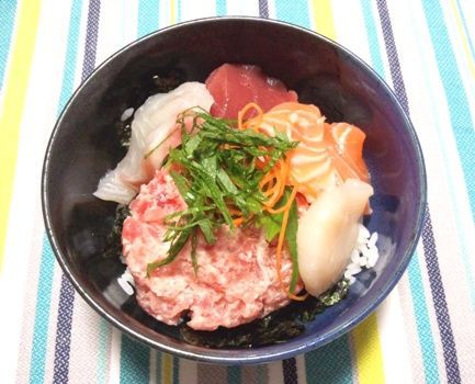 海鮮丼 もやしとキュウリとワカメの和え物 簡単レシピ 簡単 おいしい 毎日の献立レシピ 母のキッチンのぞき見ブログ