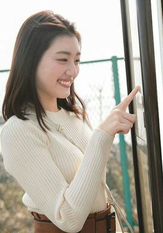 佐々木美玲ちゃんのニットパイスラたまらない件wwwwwww 日向坂46で恋したい