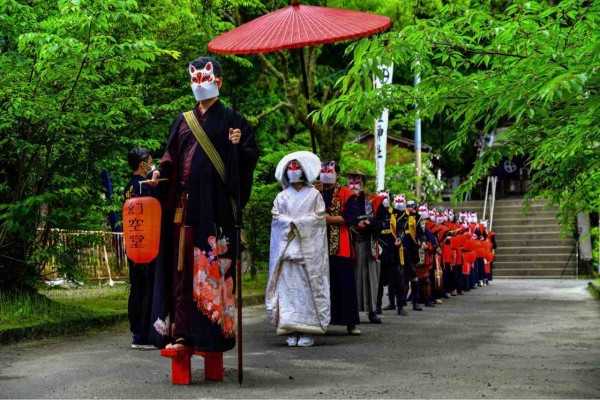 実録】狐の嫁入りがついに目撃される！ : ひおきと