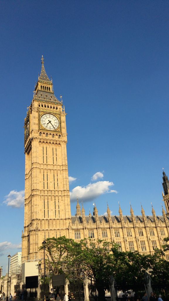 6 1 イギリス展示紀行 ビックベンからロンドン市街周遊バス 国連ルーブル美術館内展示書家 吉永益美 書道ブログ 6 1 イギリス展示紀行 ビックベンからロンドン市街周遊バス 国連ルーブル美術館内展示書家 吉永益美 書道ブログ