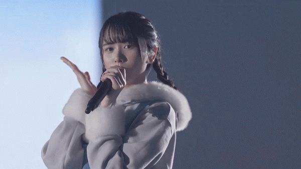 日向坂46 ライブ中 上村ひなのに起きたハプニング 日向坂46まとめ速報