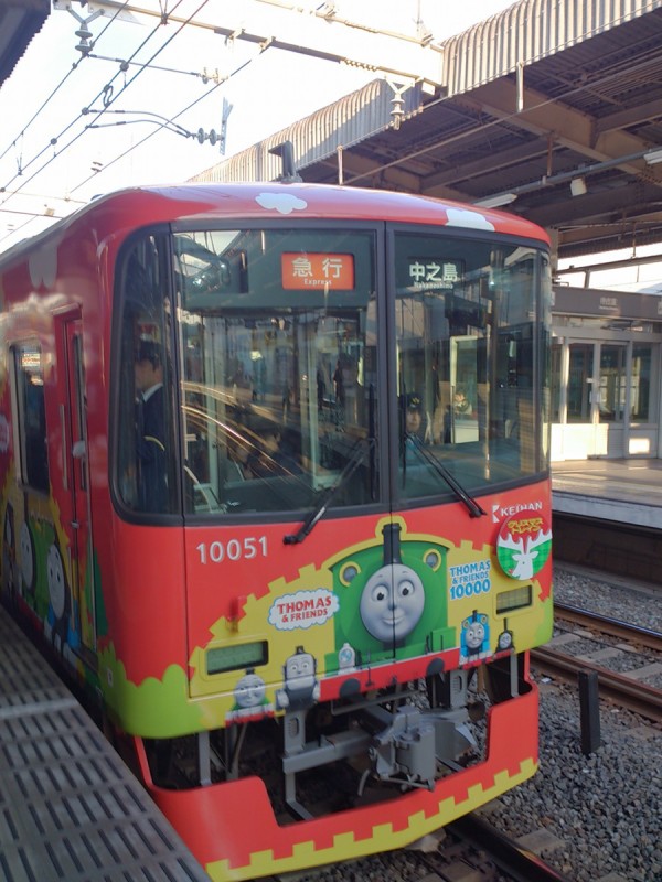 京阪電車の パーシー号クリスマストレイン By チロまっちゃ 枚方フォト 枚方つーしん