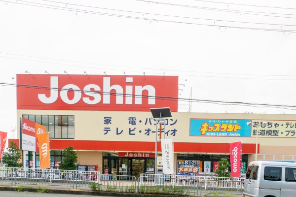 Joshin東香里店の色がツートンカラーになってる 枚方つーしん