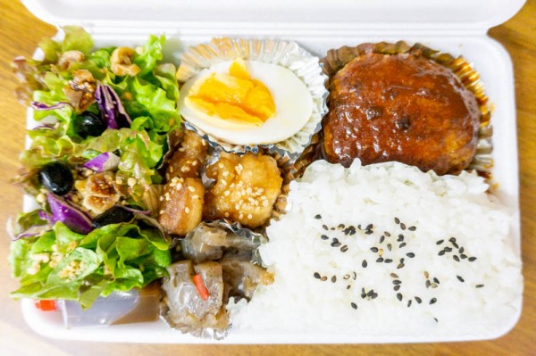 Sonovivo のテイクアウト 国産肉の柔らかハンバーグ弁当 寝屋川市成田町 ひらつーグルメ 枚方つーしん Sonovivo のテイクアウト 国産肉の柔らかハンバーグ弁当 寝屋川市成田町 ひらつーグルメ 枚方つーしん