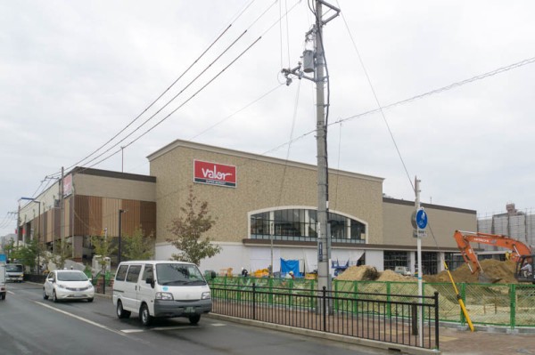 ビバモールの隣に建設中のバローにリサイクル店 ハードオフ オフハウス ホビーオフ が入るみたい 10月21日グランドオープン 枚方つーしん