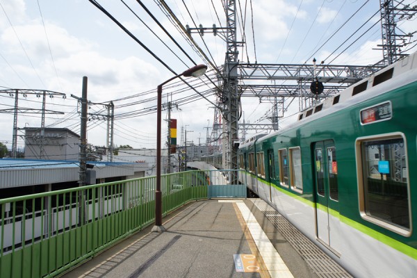 10月21日 きょうは何の日 1970年 牧野駅南側線路が移設された跡地に京阪電鉄の変電所が完成 でんごんばん 枚方つーしん