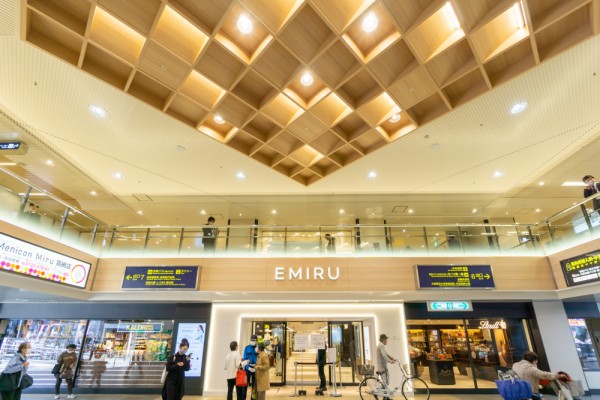 阪急高槻市駅下に新商業施設 Emiru がオープンしてる ミング からのリニューアル 枚方つーしん