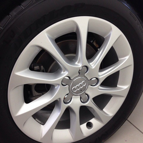 お誕生日プレゼント到着 アウディの納車式 ひろんの婚活 恋愛必勝法 Powered By ライブドアブログ