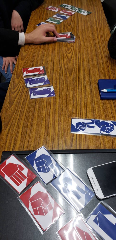 ボードゲーム 笑える正体隠匿ゲームって ゲームマーケット 広島ものづくりジム ジム生ブログ