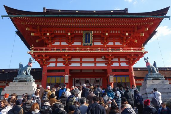 伏見稲荷大社初詣 白山比咩神社初詣列車 尾山神社初詣 ぶらり金沢駅