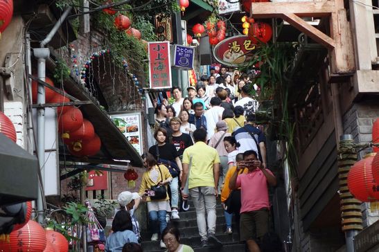 九份 湯婆婆の屋敷のモデルと噂される阿妹茶樓で一息 ぶらり金沢駅