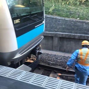 京浜東北線 西日暮里駅で人身事故 電車の下に人が挟まってる 血だらけの人を搬送 電車遅延 1 22 驚愕 事件 事故 犯罪の数々