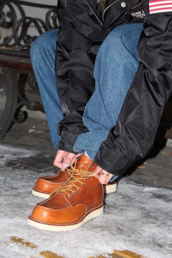 女性の足にフィットしやすいように工夫されているRED WINGウィメンズ
