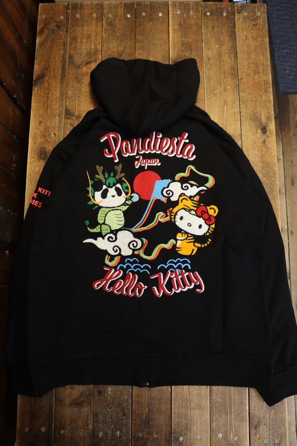 キティとパンディエスタがコラボした龍虎フルZipパーカーが入荷