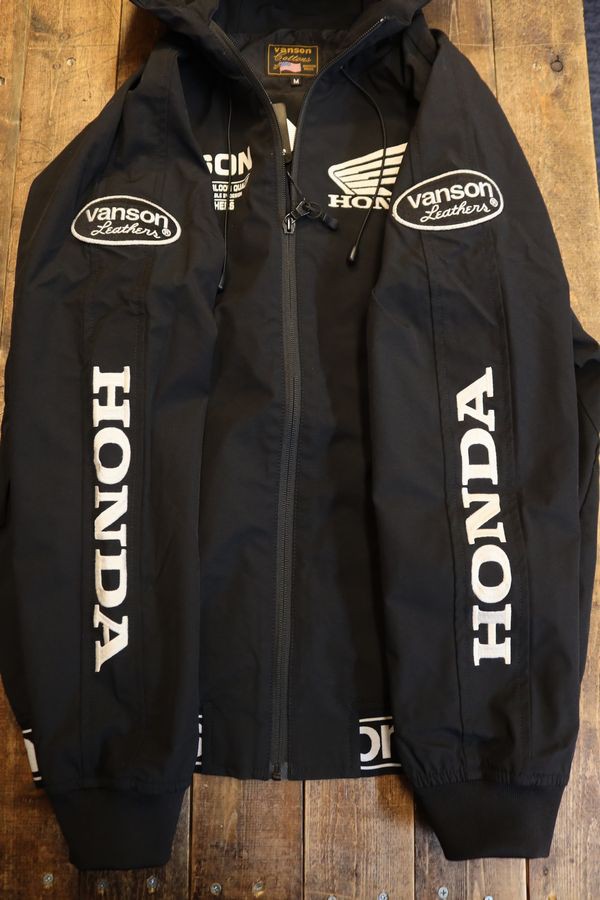 VANSON×HONDAコラボ 軽く羽織るならこれがお勧め！3層ストレッチZip