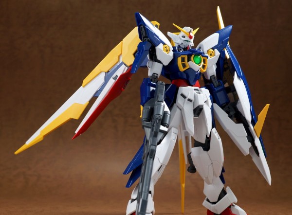 プレミアムバンダイ MG ガンダムフェニーチェリナーシタアルバ Amazon | MG 1/100 ガンダムフェニーチェリナーシタアルバ