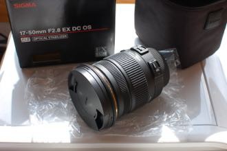 Sigma 標準ズームレンズ 17 50mm F2 8 Ex Dc Os Hsm ニコン用 Aps C専用 本の家
