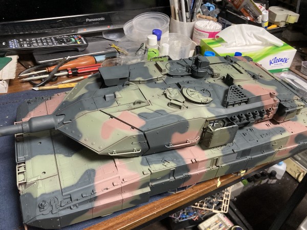 タミヤ 1/16 R/Cタンク レオパルト2 A7V フルオペレーション