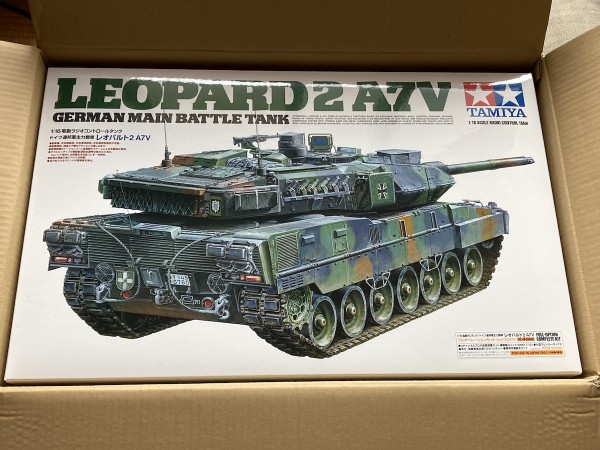 タミヤ 1/16 R/Cタンク レオパルト2 A7V フルオペレーション